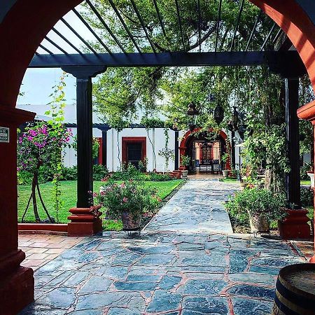 Hotel El Farol 파라스 데 라 푸엔테 외부 사진