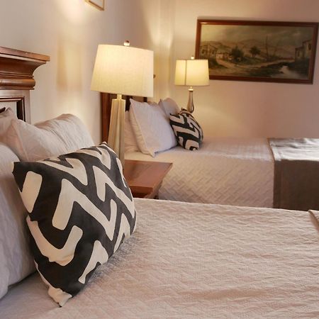 Hotel El Farol 파라스 데 라 푸엔테 외부 사진