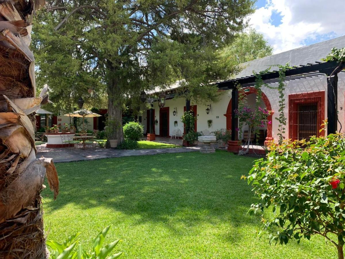 Hotel El Farol 파라스 데 라 푸엔테 외부 사진