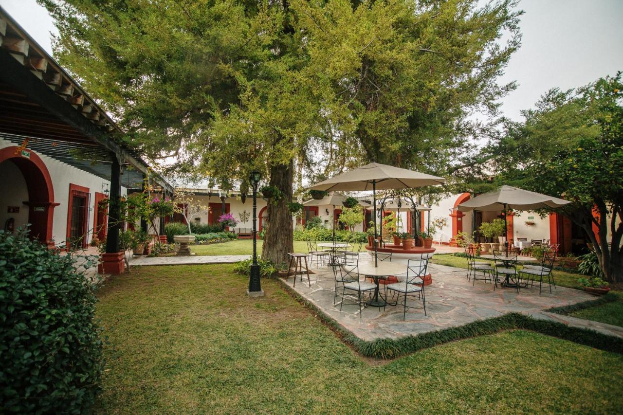 Hotel El Farol 파라스 데 라 푸엔테 외부 사진