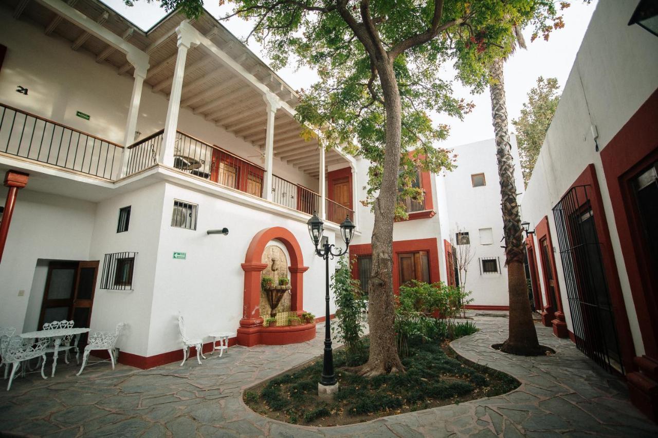 Hotel El Farol 파라스 데 라 푸엔테 외부 사진