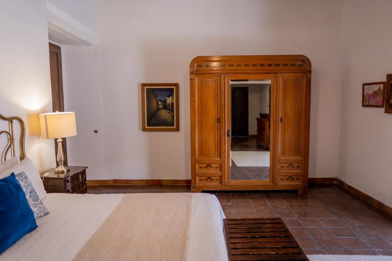Hotel El Farol 파라스 데 라 푸엔테 외부 사진