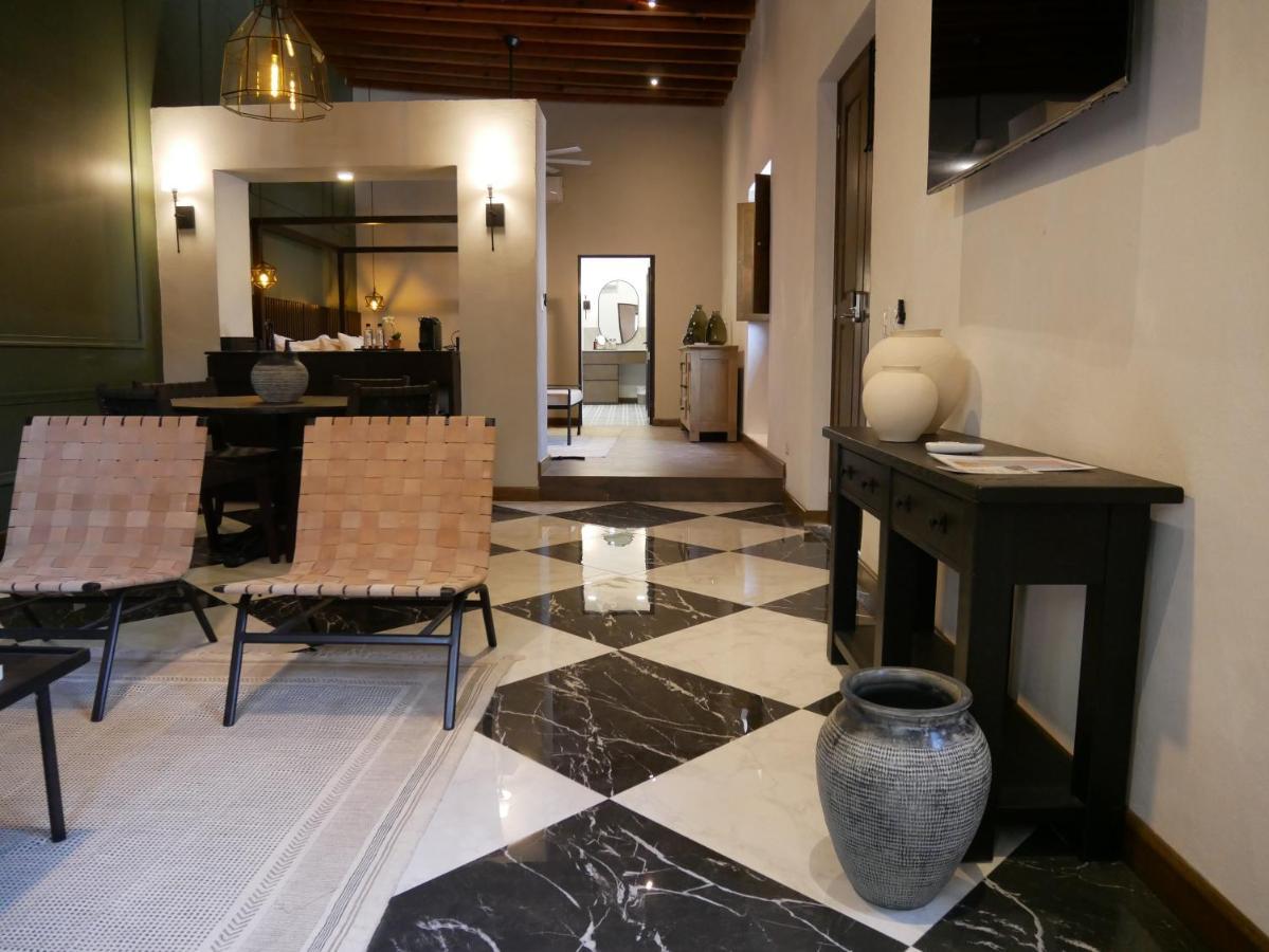 Hotel El Farol 파라스 데 라 푸엔테 외부 사진