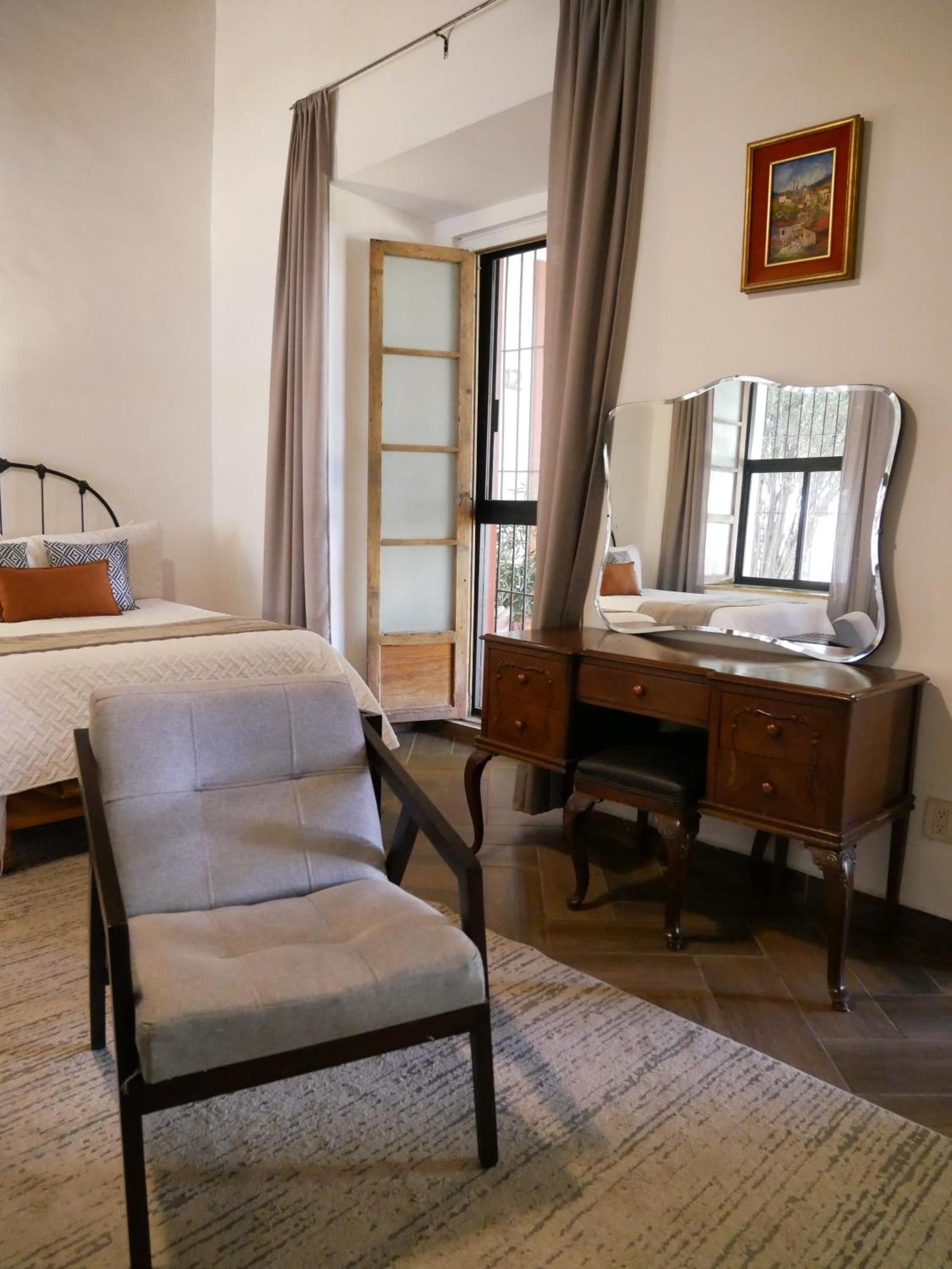 Hotel El Farol 파라스 데 라 푸엔테 외부 사진