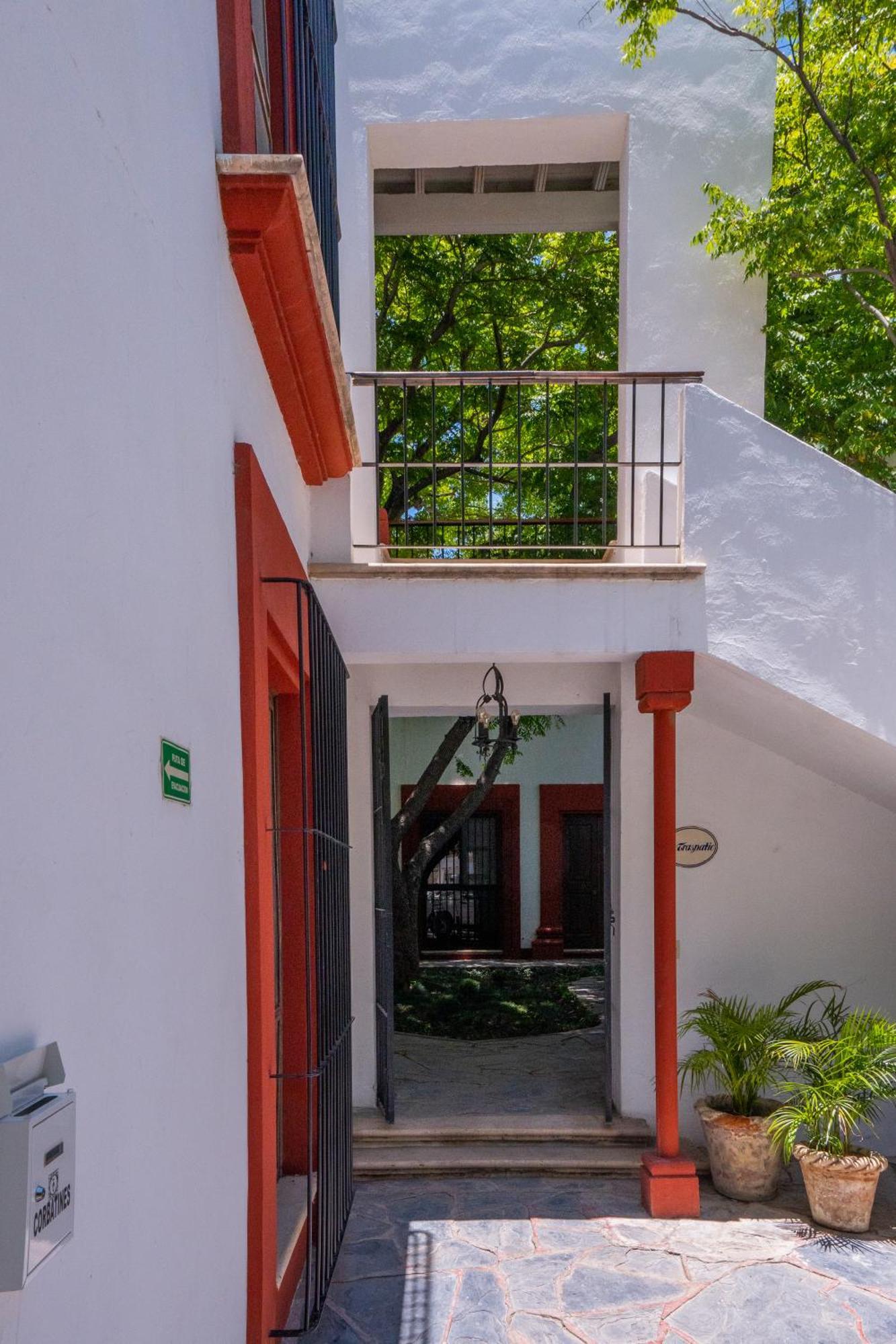 Hotel El Farol 파라스 데 라 푸엔테 외부 사진