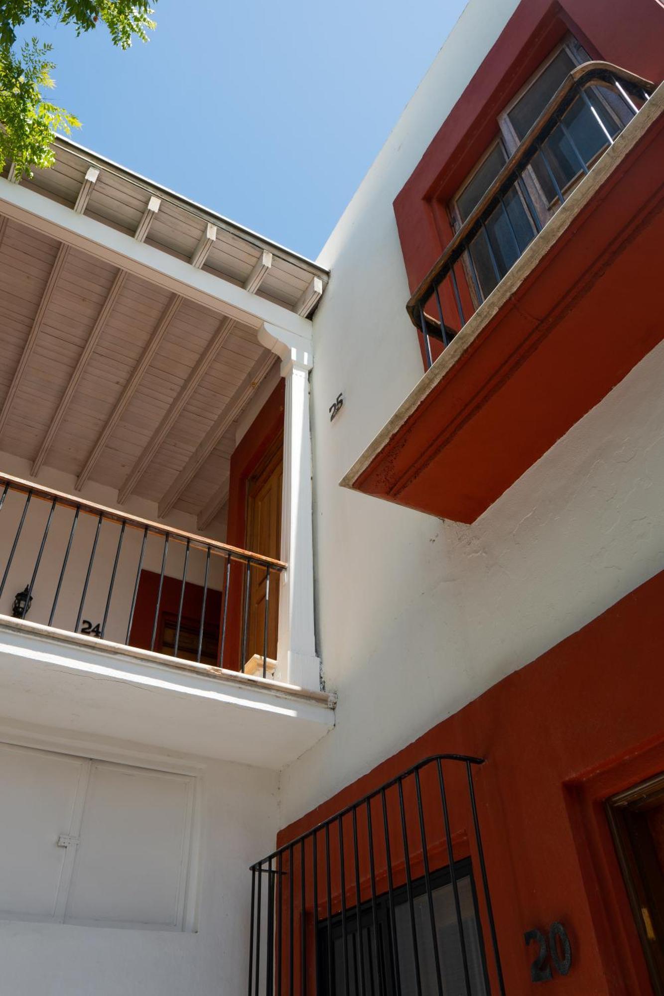 Hotel El Farol 파라스 데 라 푸엔테 외부 사진